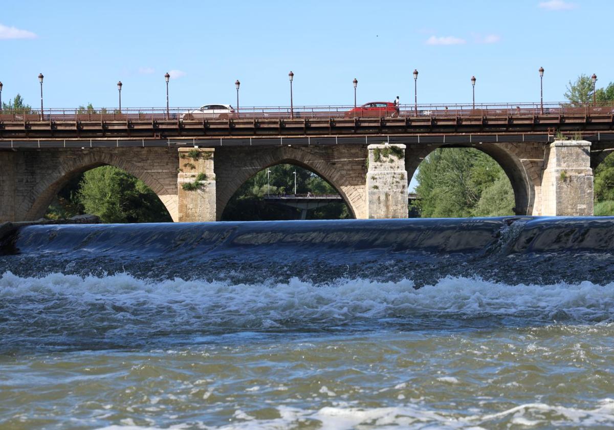 La pesquera del Puente Mayor es uno de los puntos más peligrosos, por su concurrencia con una zona caliente de ocio, apuntan desde el Grupo de Salvamento y Rescate.