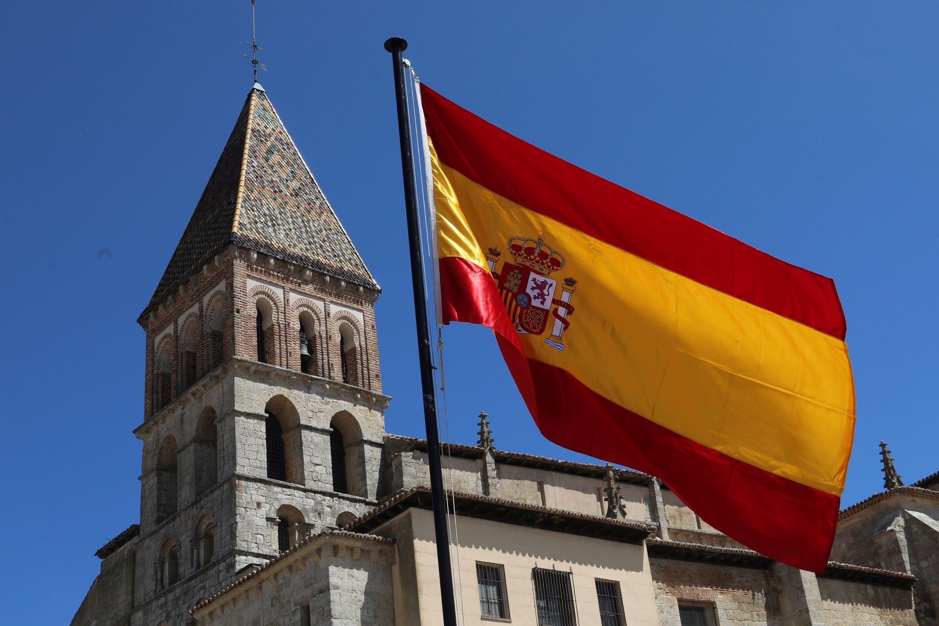La Guardia Civil honra en Paredes de Nava sus 181 años de historia