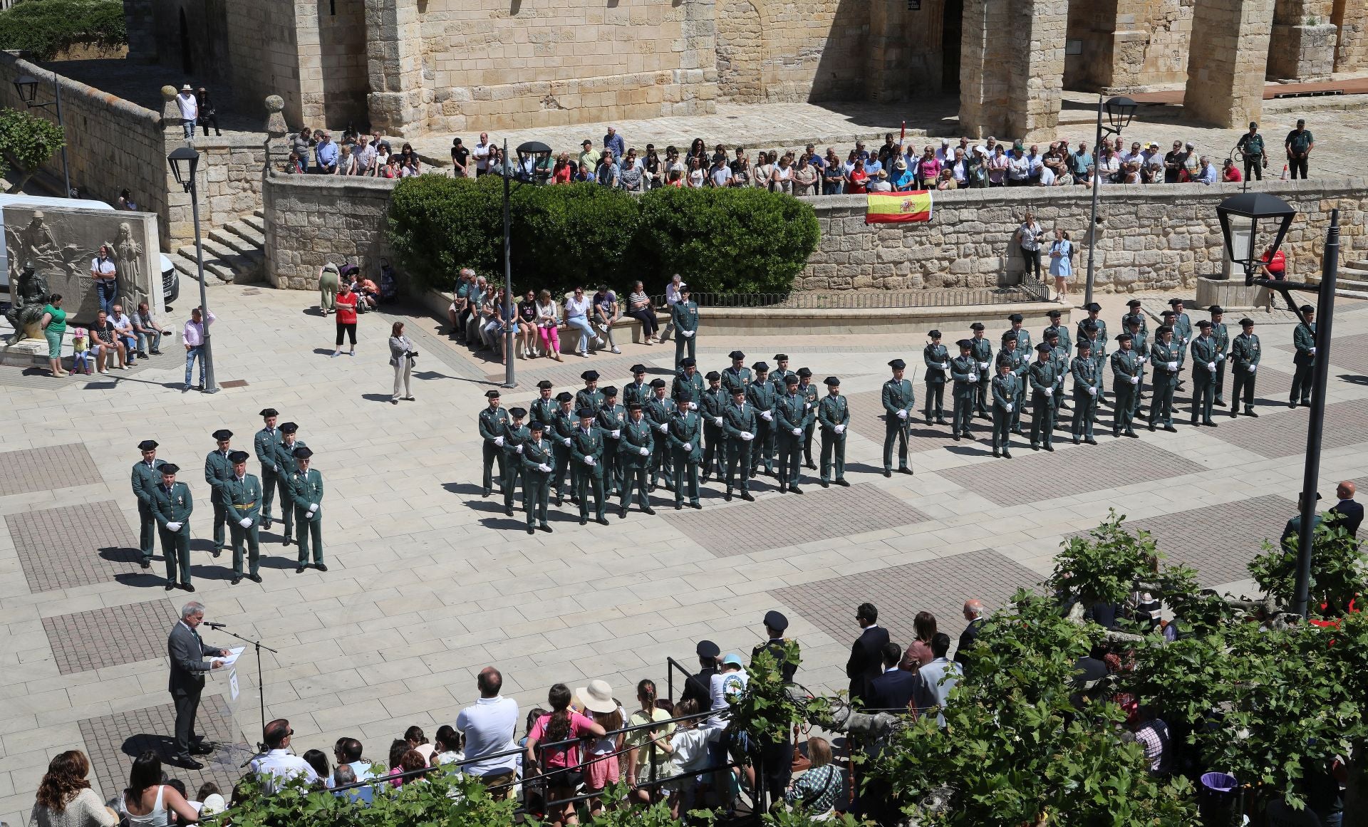 La Guardia Civil honra en Paredes de Nava sus 181 años de historia