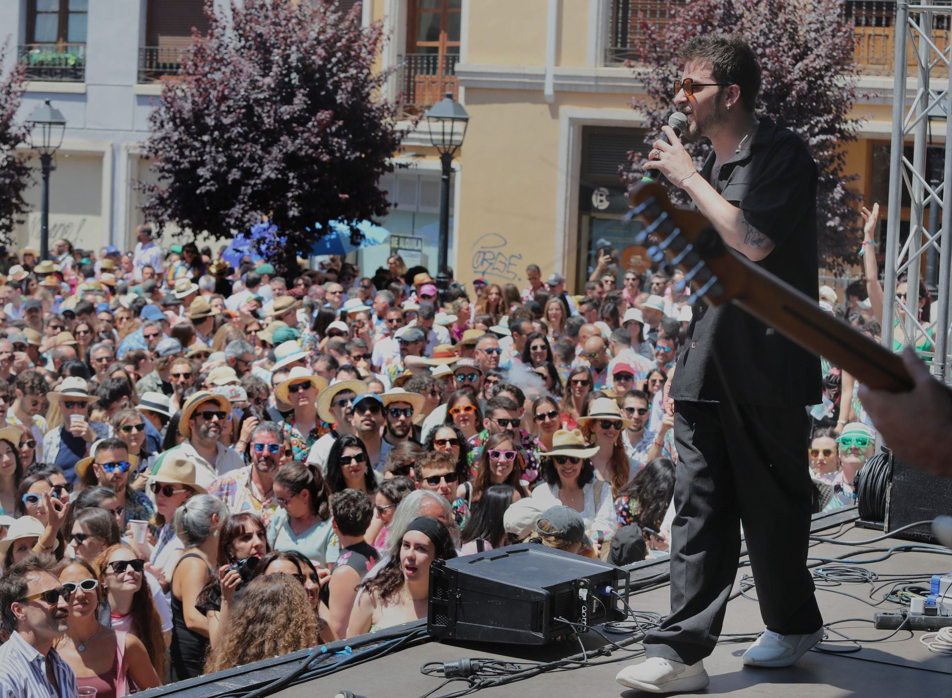 Las camisas de flores y más horteras toman Palencia
