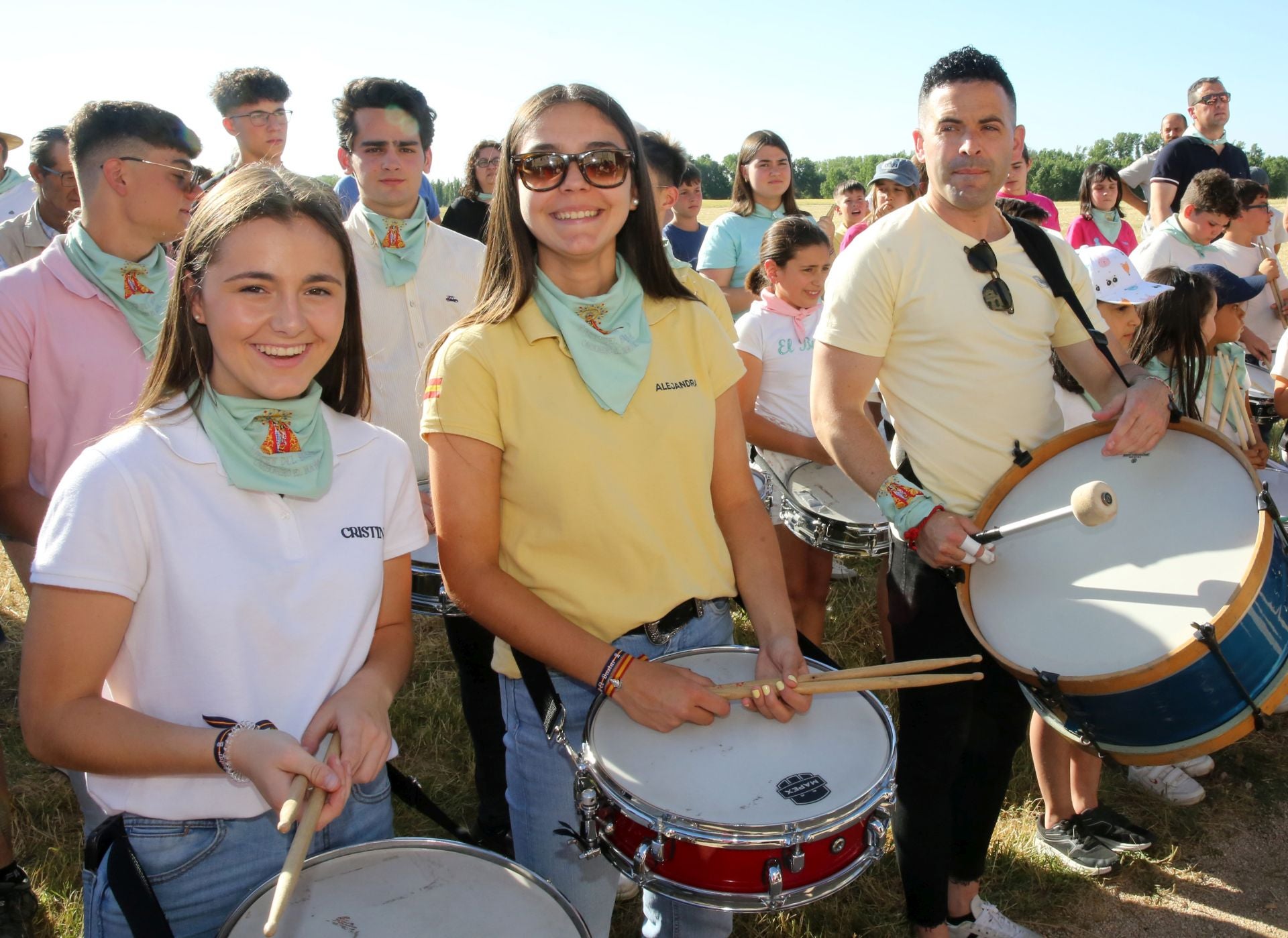 La romería de la Virgen del Bustar, en imágenes