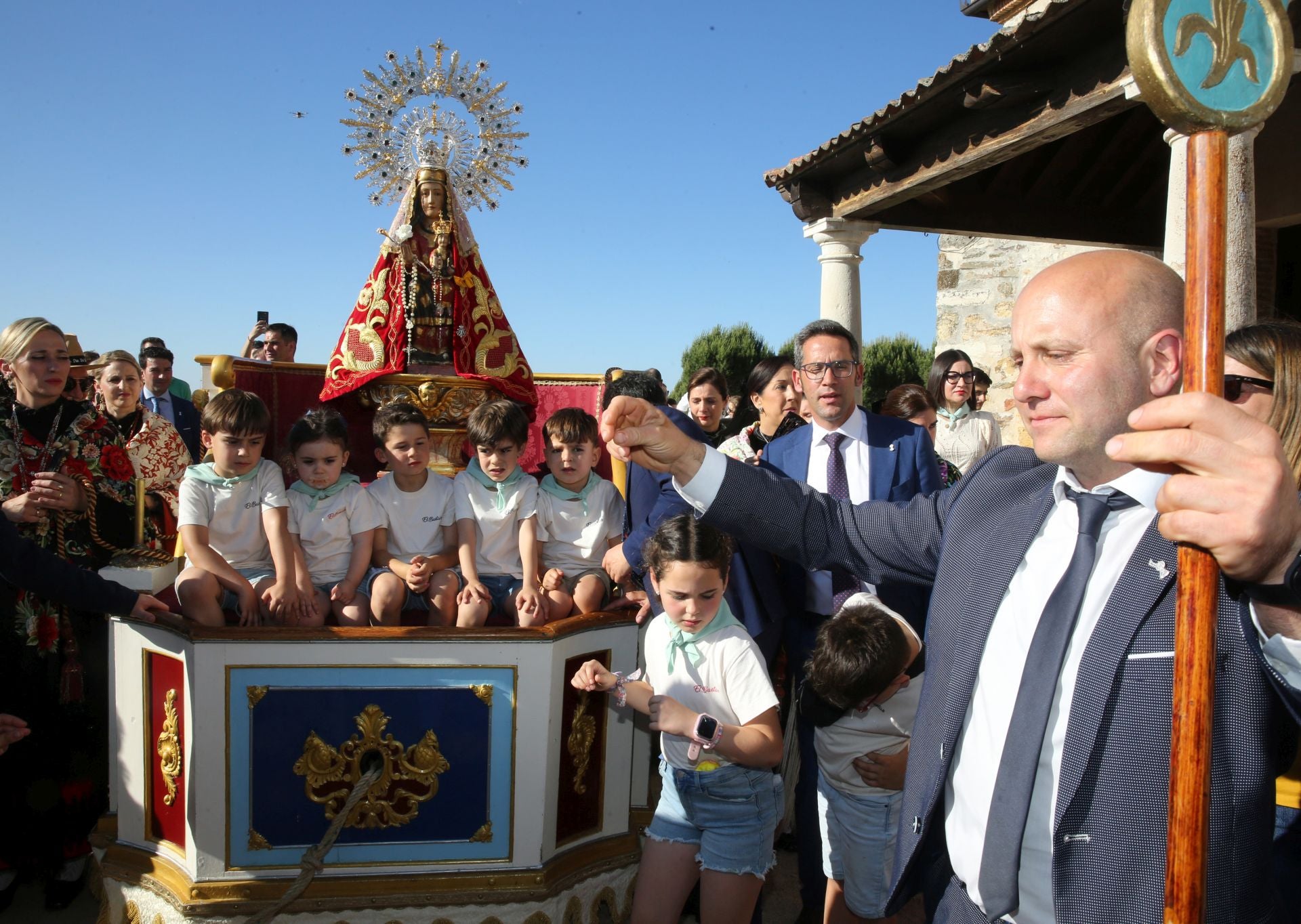 La romería de la Virgen del Bustar, en imágenes