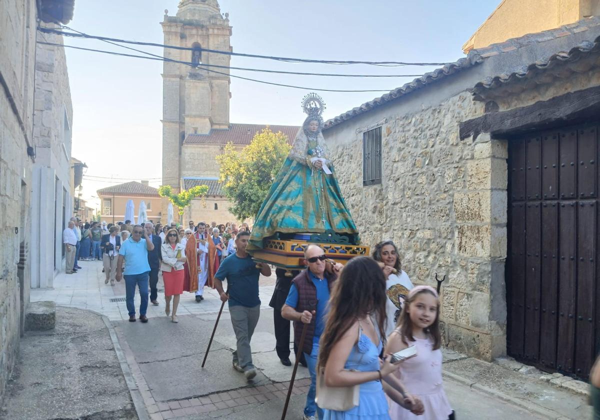 Castromonte se rinde ante la Virgen más Panadera