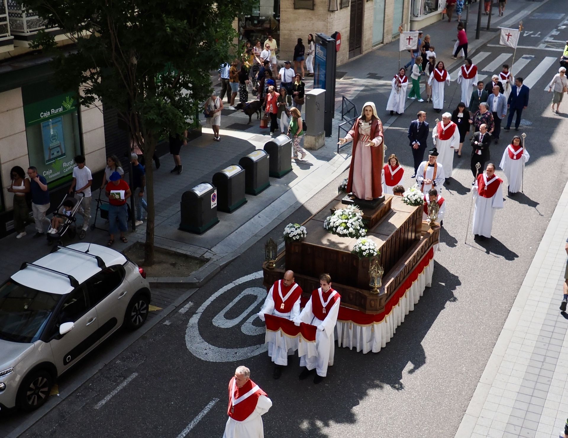 La procesión de la Virgen de la Alegría, en imágenes