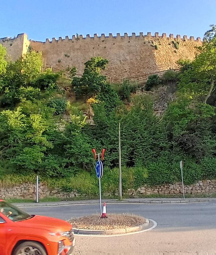 Imagen secundaria 2 - Vistas del casco antiguo de la ciudad y de las dos entradas propuestas para el túnel.