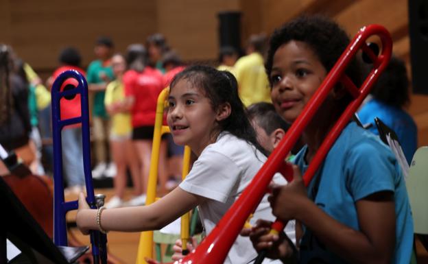 Participantes en la fiesta de 'Miradas'.