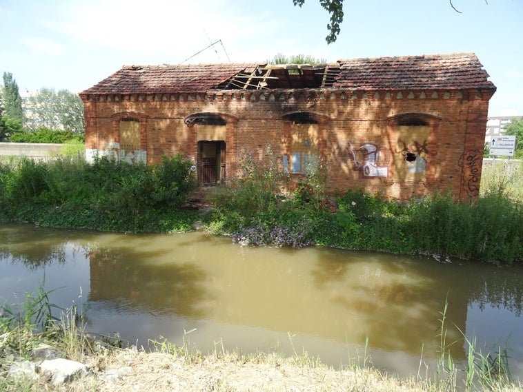 Las imágenes de la casa devorada por las llamas en San Cristóbal
