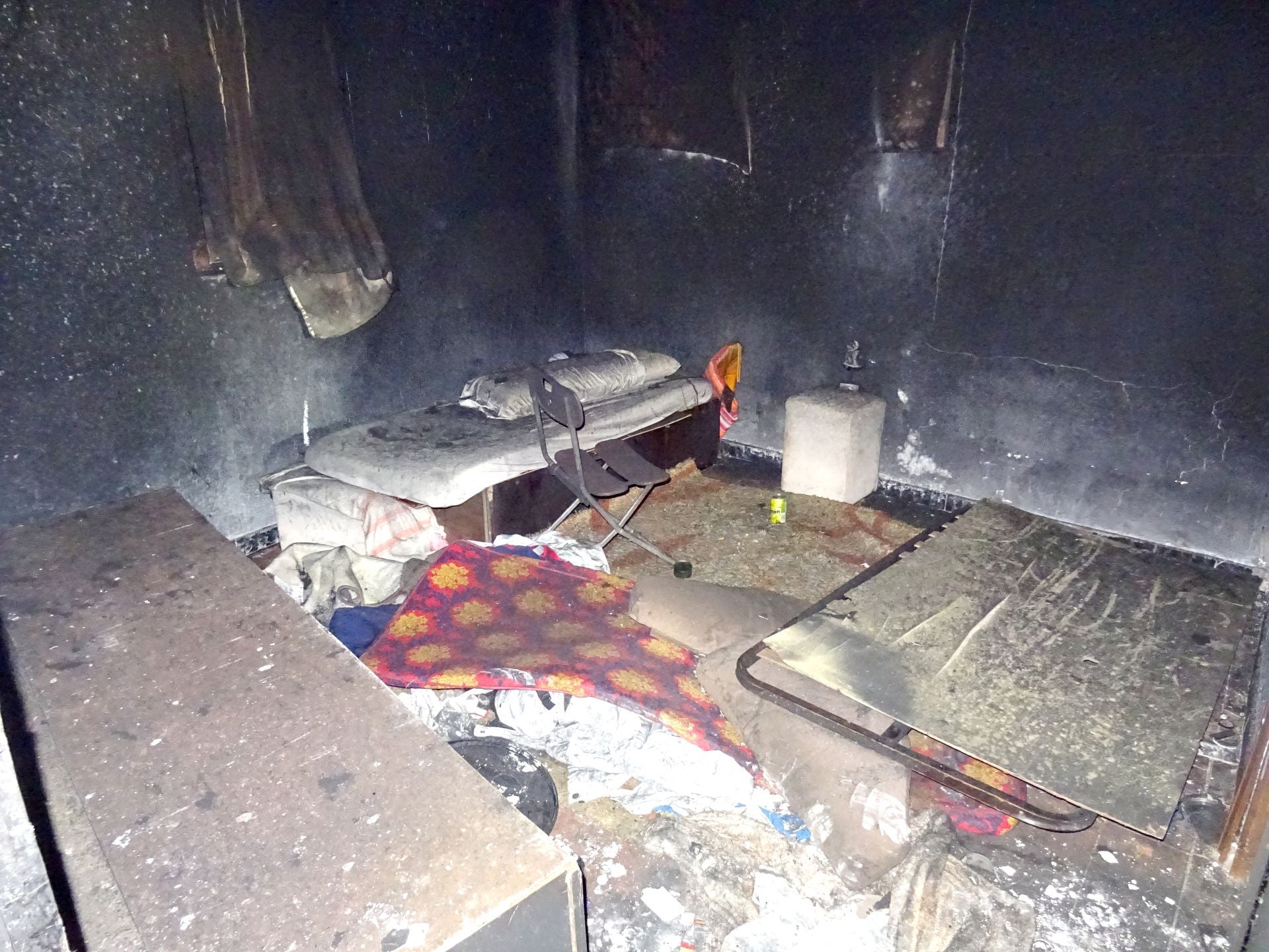 Las imágenes de la casa devorada por las llamas en San Cristóbal