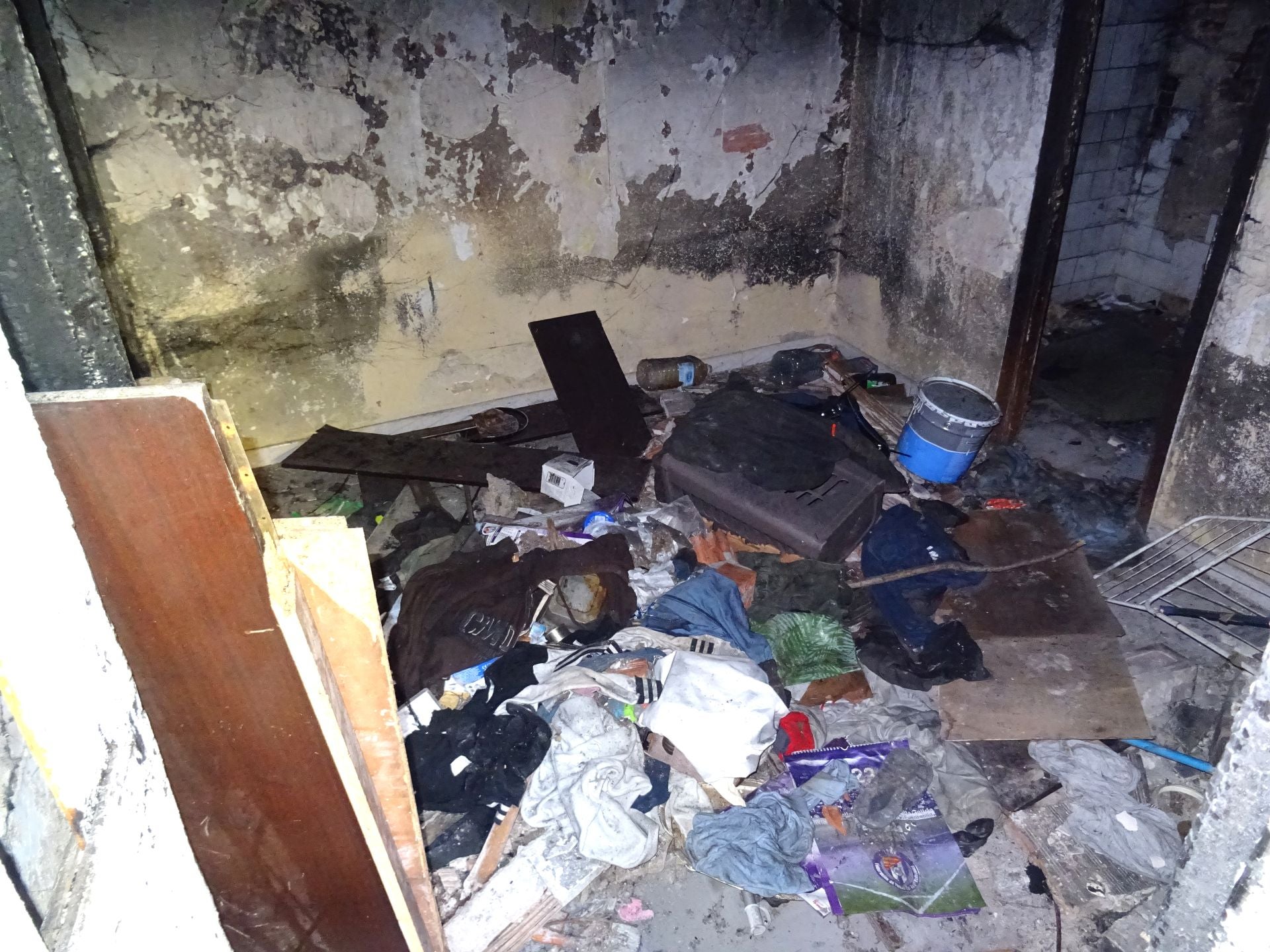 Las imágenes de la casa devorada por las llamas en San Cristóbal