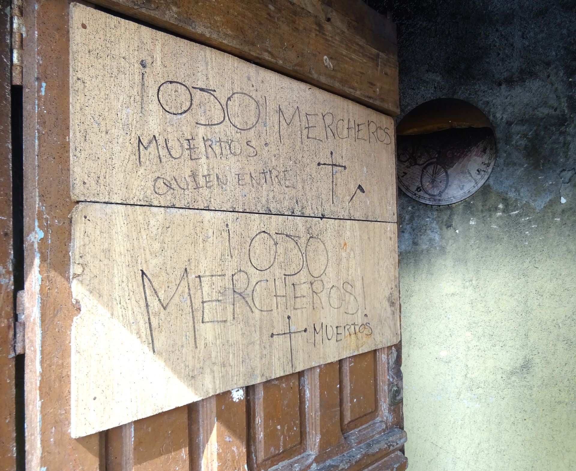 Las imágenes de la casa devorada por las llamas en San Cristóbal
