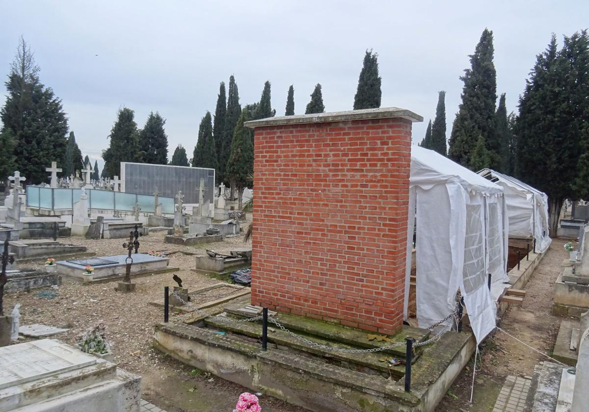 Fosas comunes de la Guerra Civil en el cementerio de El Carmen, en imagen de archivo.