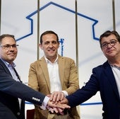 El presidente de la Diputación, Conrado Íscar (centro), junto al director de Cáritas Diocesana, Guenther Eduardo Boelhoff (izquierda), y el presidente provincial de Cruz Roja, Juan José Zancada.