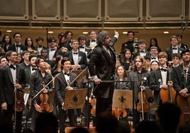 Allen Tinkham, al frente de la Chicago Youth Symphony.