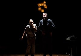 Celia Nadal y Javier Manzanera, en un momento de 'Por voluntad propia'.