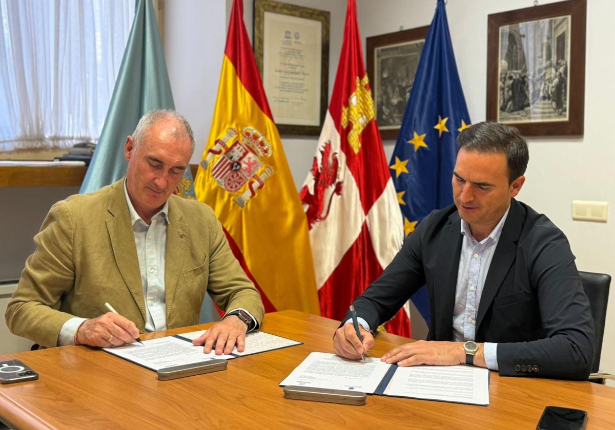 Los alcaldes de Segovia y Medina del Campo firman una carta conjunta al presidente de Renfe.
