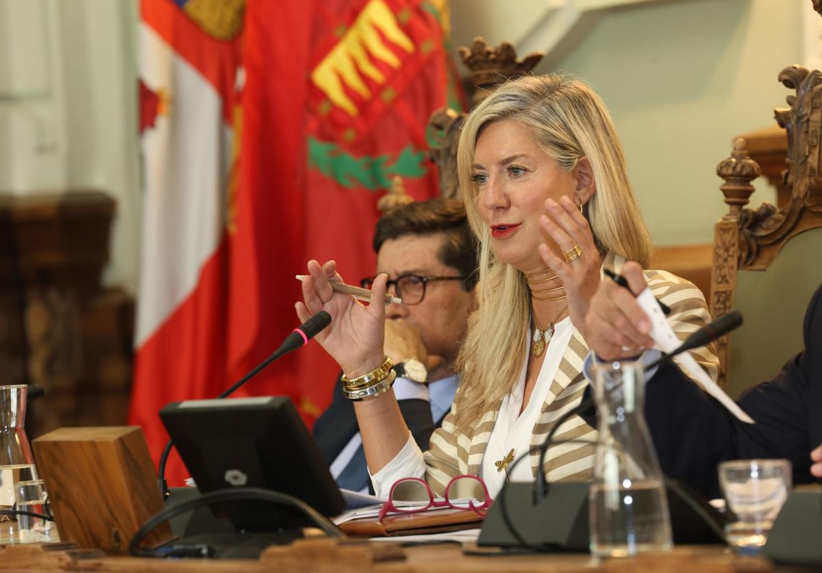 La concejala de Educación y Cultura, Irene Carvajal, en un pleno el pasado mes de mayo.