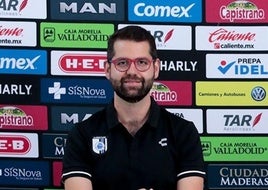 Gabriel Solares, durante su etapa como presidente corporativo de los Gallos Blancos de Querétaro.