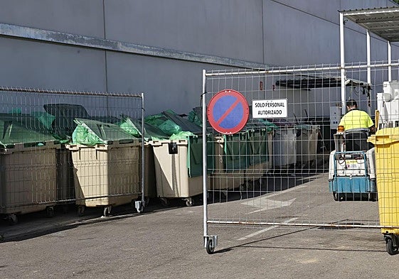 Basura acumulada en el Hospital.