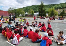 Niños participantes en la primera jornada de convicencia celebrada el año pasado.