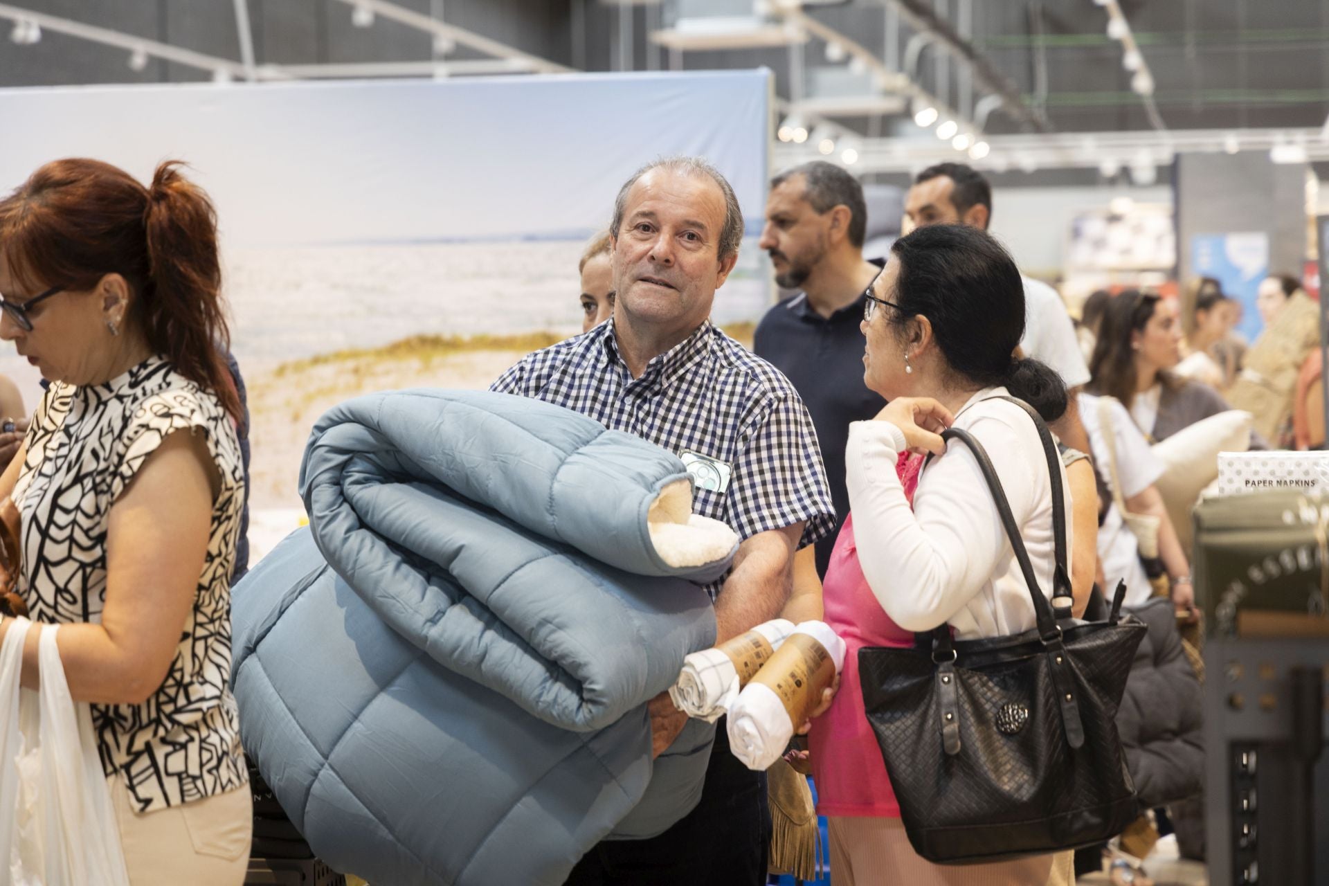 Las fotos de la inauguración de la tienda de la cadena Jysk en Valladolid