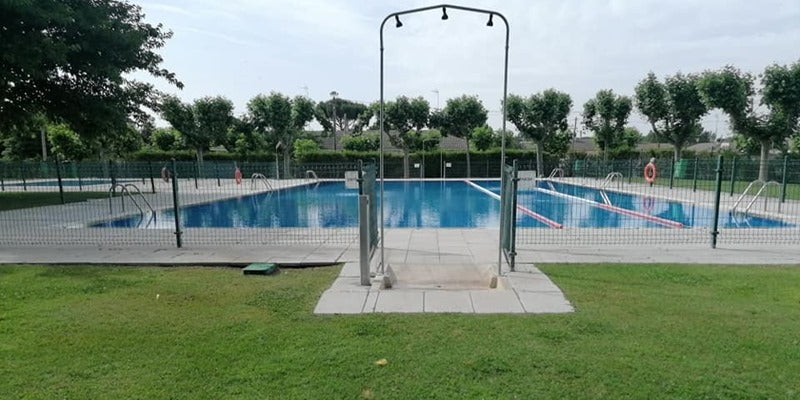 'Tasazos' a no empadronados por usar las piscinas: «Reconocemos el compromiso de los censados»