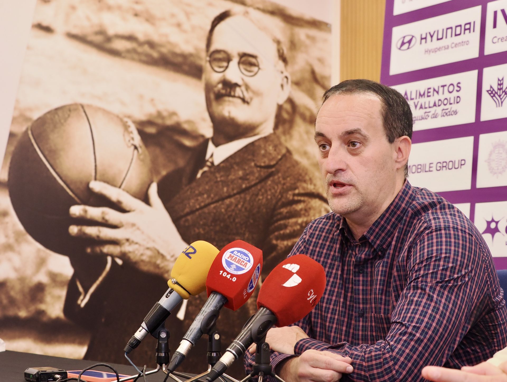 La despedida de Pepe Catalina del CBC Valladolid, en imágenes