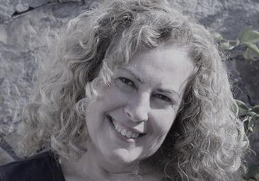 Rosa María García Suárez gana el IX Premio de Poesía Treciembre