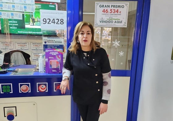 La responsable del despacho de Loterías de Saldaña, Inés Quijano.