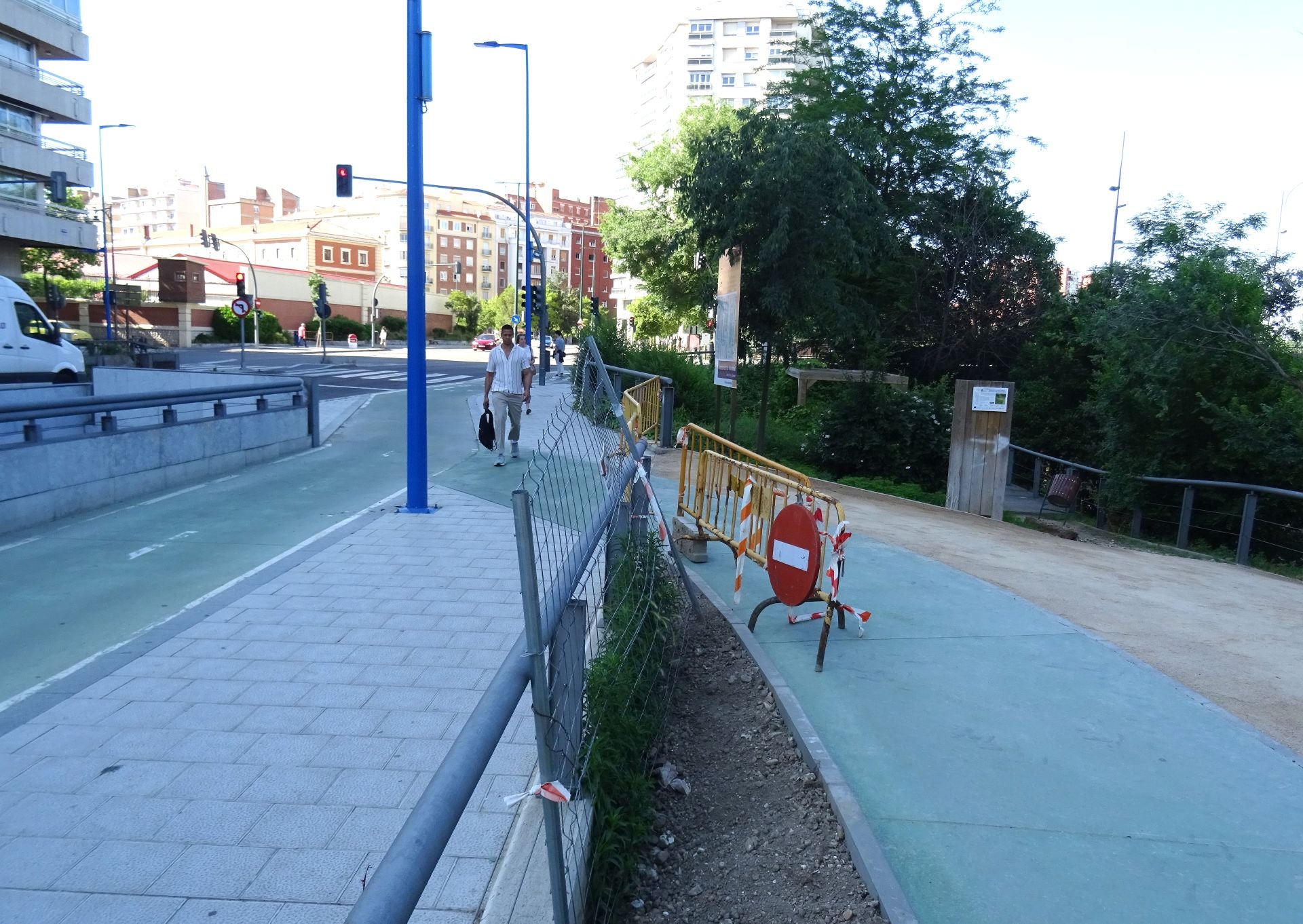Las obras del carril bici de Isabel la Católica, en imágenes