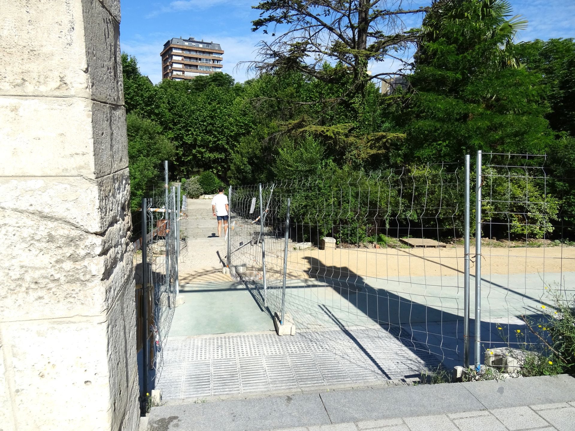 Las obras del carril bici de Isabel la Católica, en imágenes