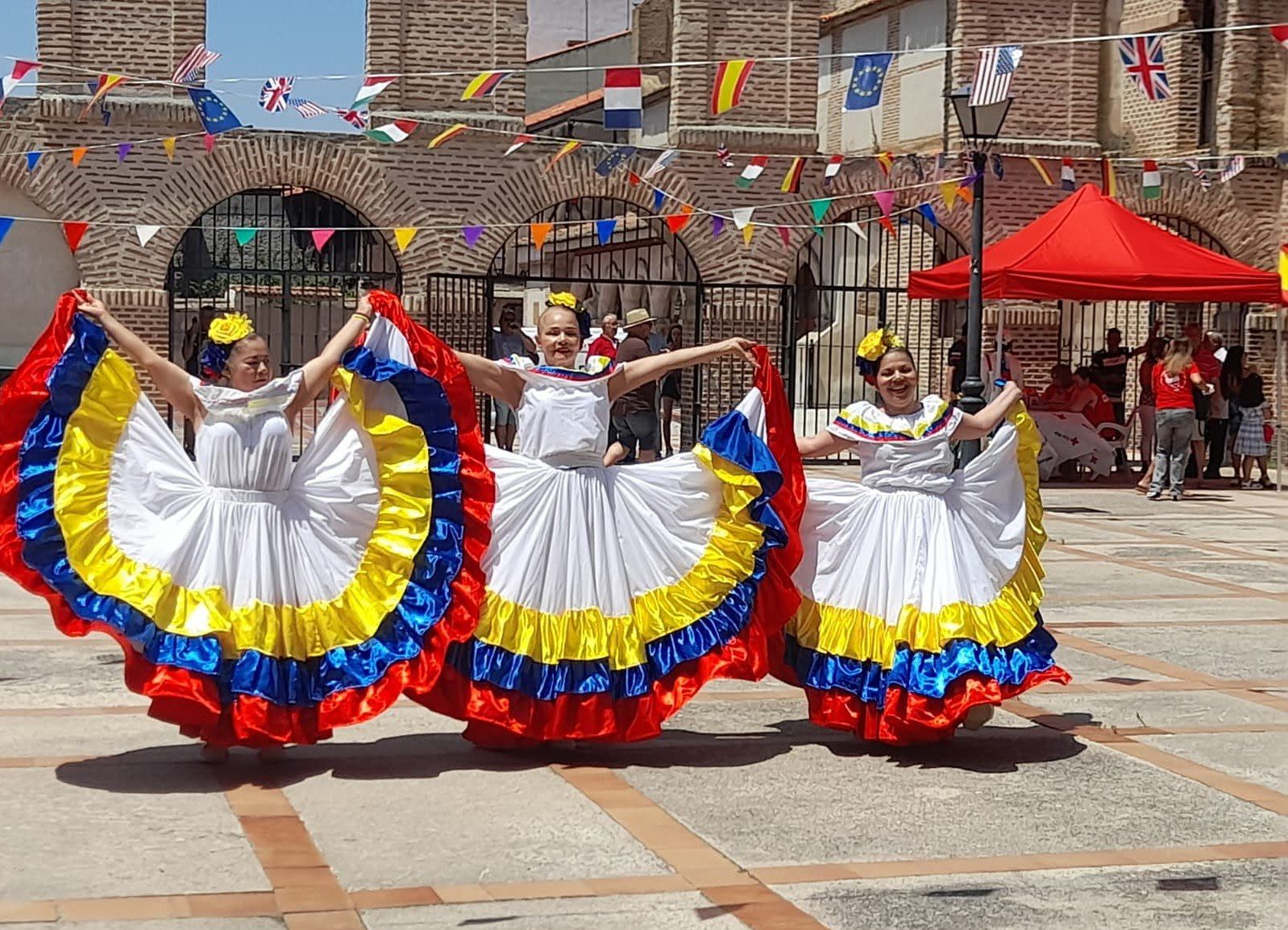 La fiesta gastronómica y multicultural de Olmedo, en imágenes