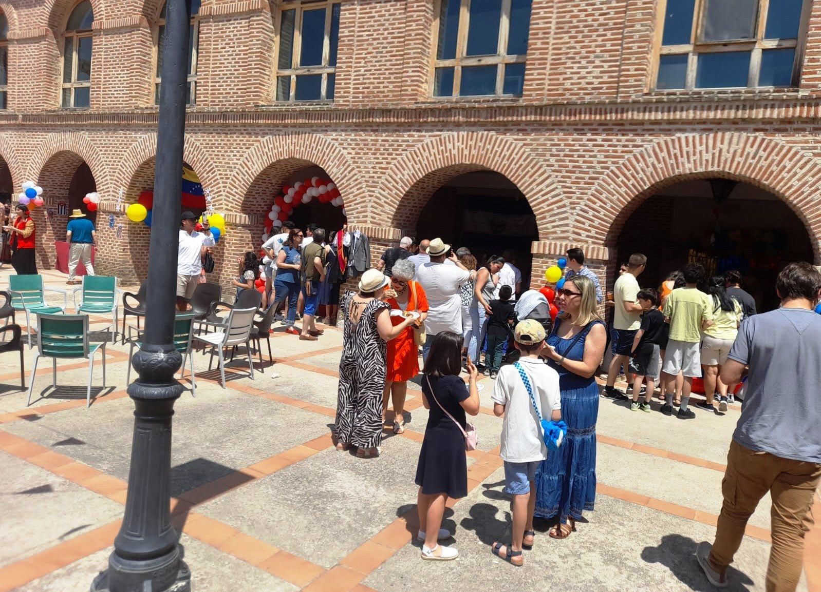 La fiesta gastronómica y multicultural de Olmedo, en imágenes