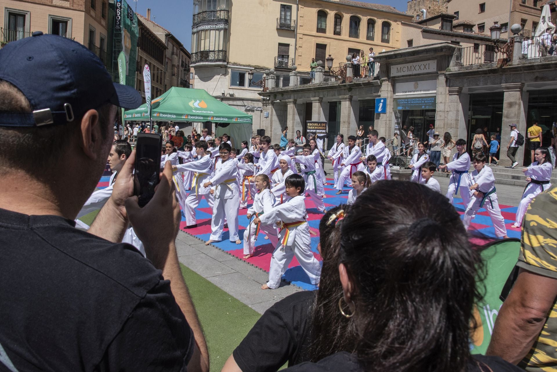 Fotografías del Tour Universo Mujer en Segovia