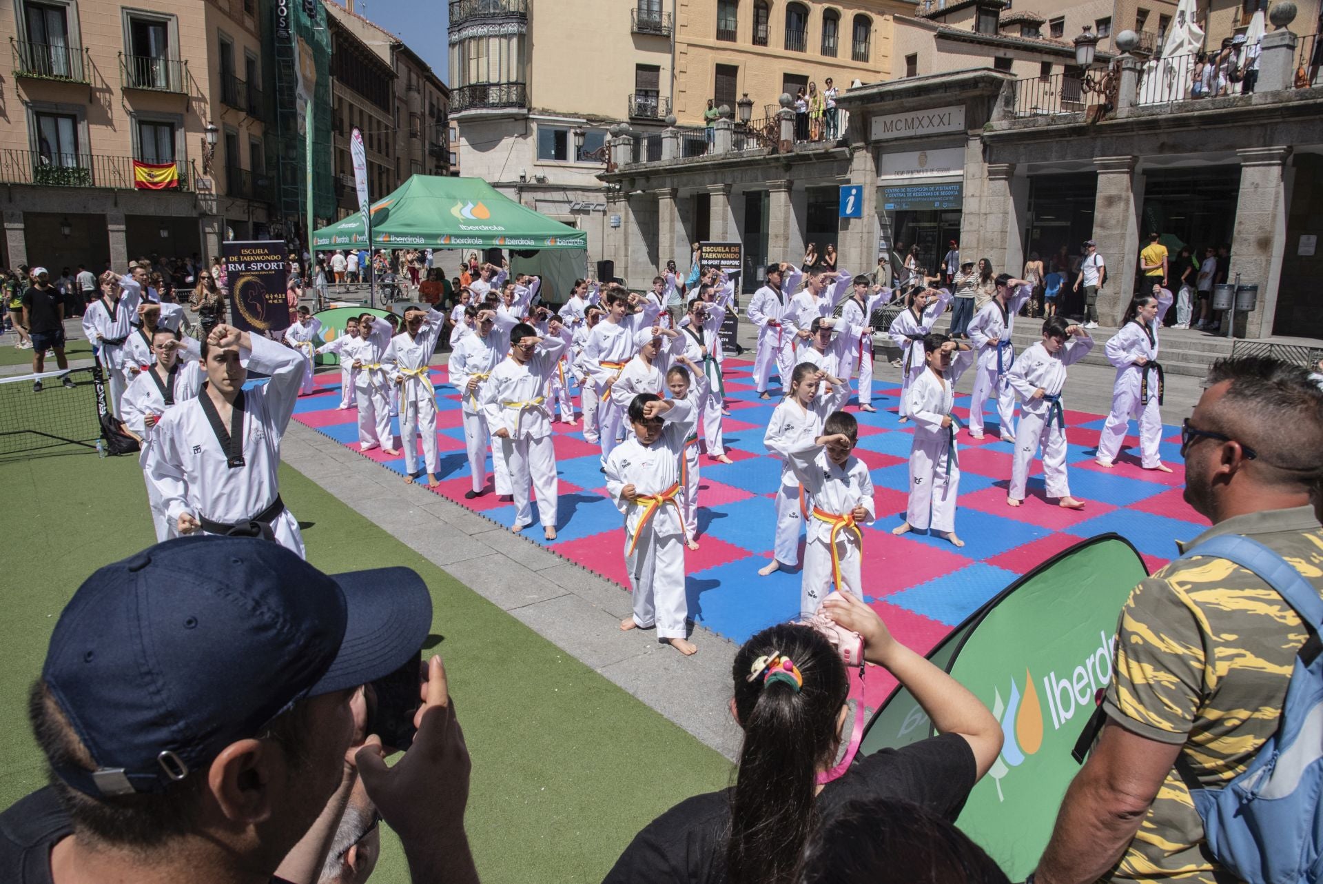 Fotografías del Tour Universo Mujer en Segovia