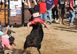 Imágenes de la cogida en el encierro celebrado este pasado sábado en Medina del Campo