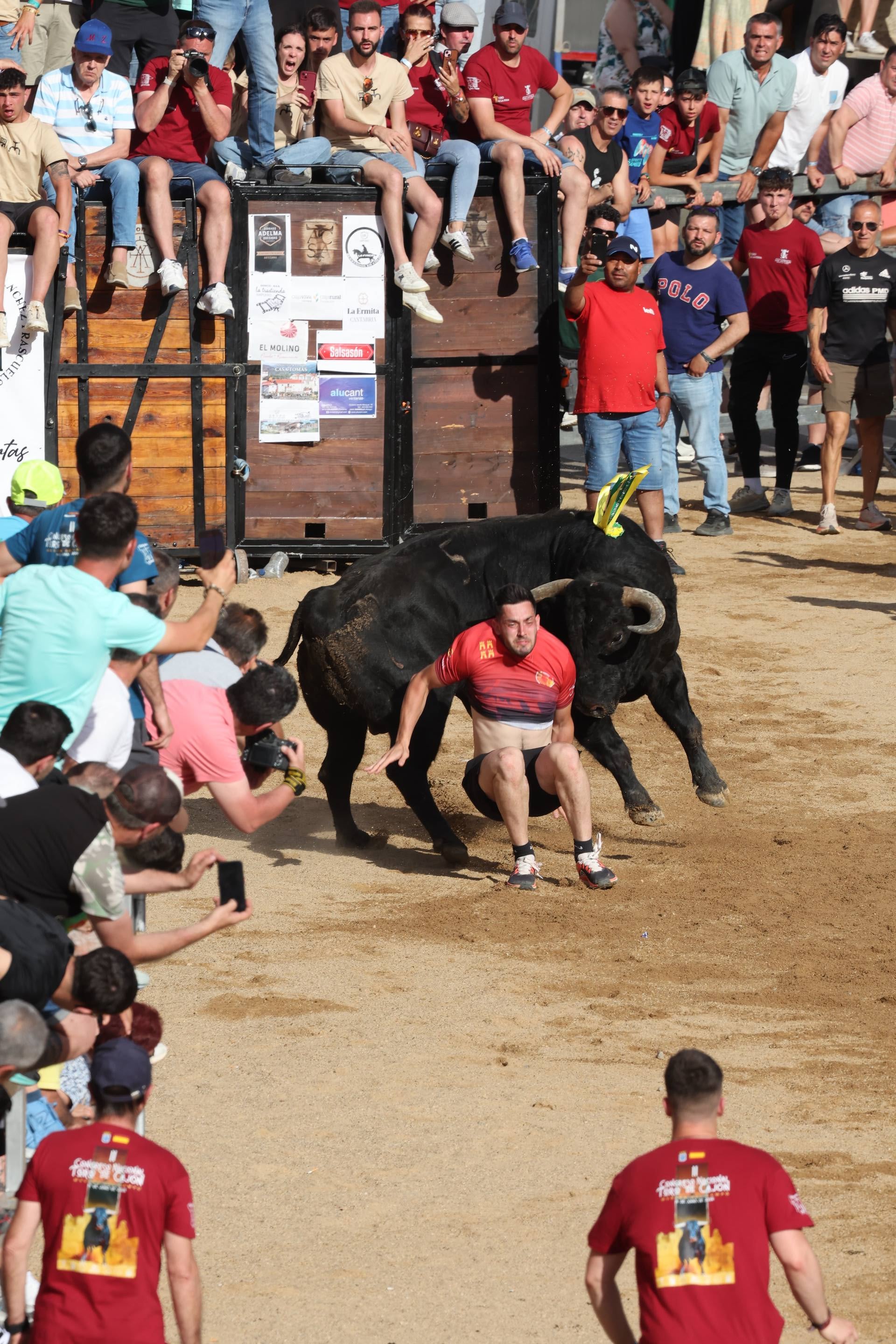 Las imágenes de la espectacular cogida en el encierro de Medina