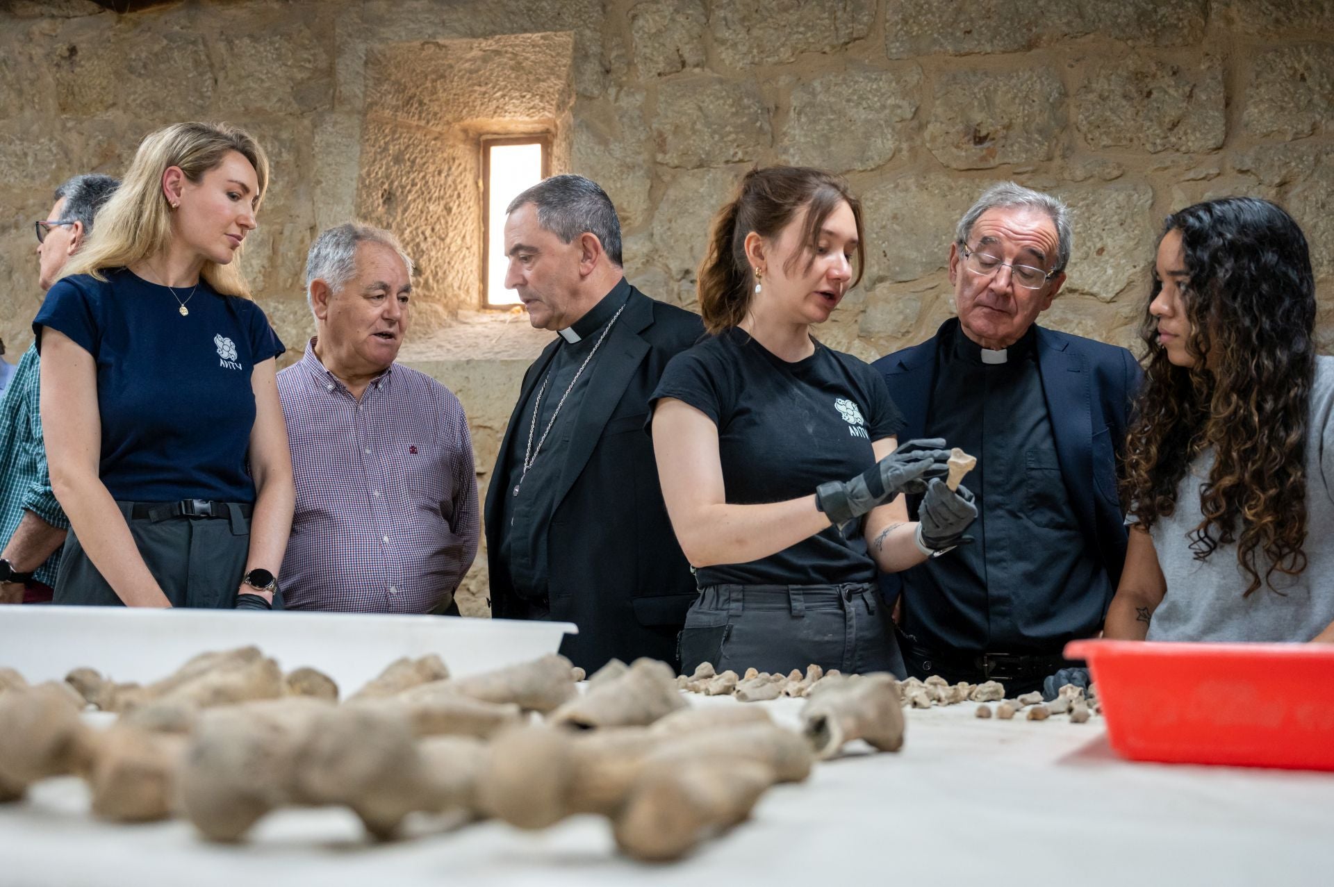 Así se analizan los huesos de la Catedral de Palencia