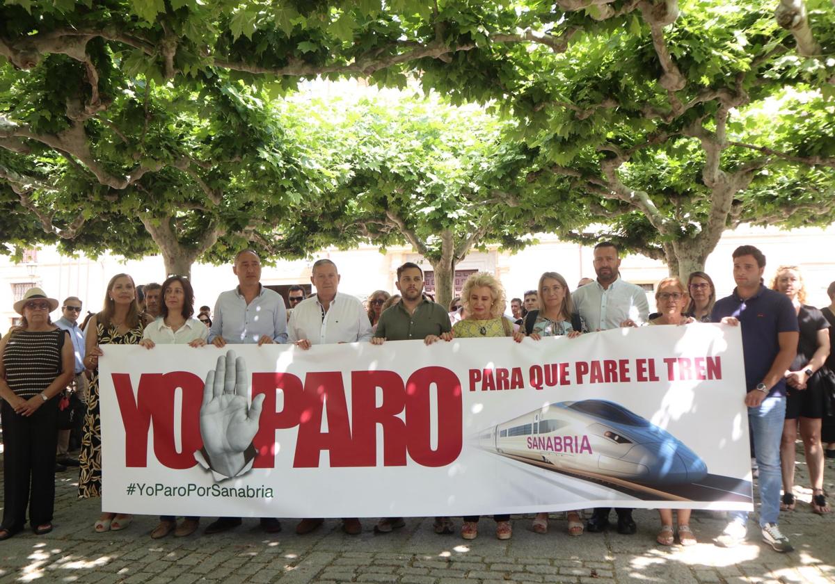 Parón de 5 minutos contra la eliminación de las paradas del AVE en Sanabria.