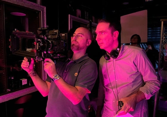 Pedro Estepa, a la derecha, durante el rodaje del cortometraje 'Sole'.