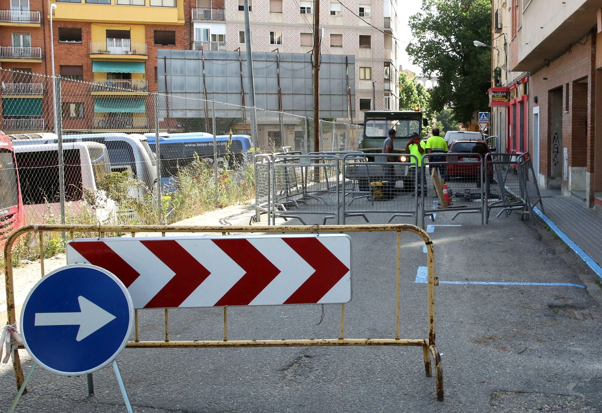 Obras para reparar el hundimiento en el tramo inferior del Camino de la Piedad.