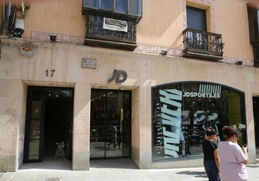 Realizan un butrón para robar en una tienda de la Calle Real de Segovia