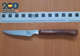Cuchillo intervenido por la Policía tras la discusión en un piso.