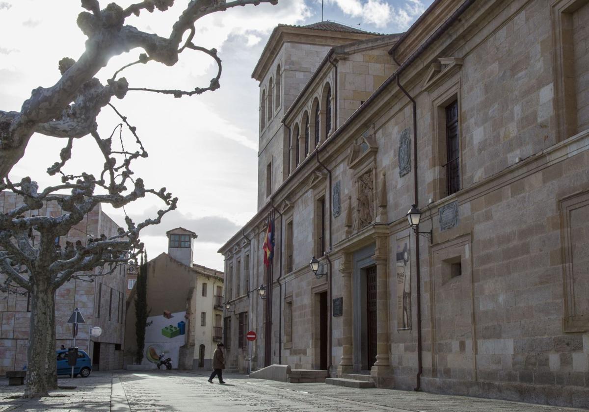 Fachada de la Diputación de Zamora, en imagen de archivo.