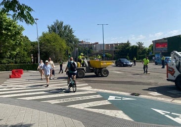 Puente vuelve a cargar contra la «chapuza» del carril bici de «Indolencio el Saboterrador»