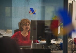 Una funcionaria de la Agencia Tributaria.