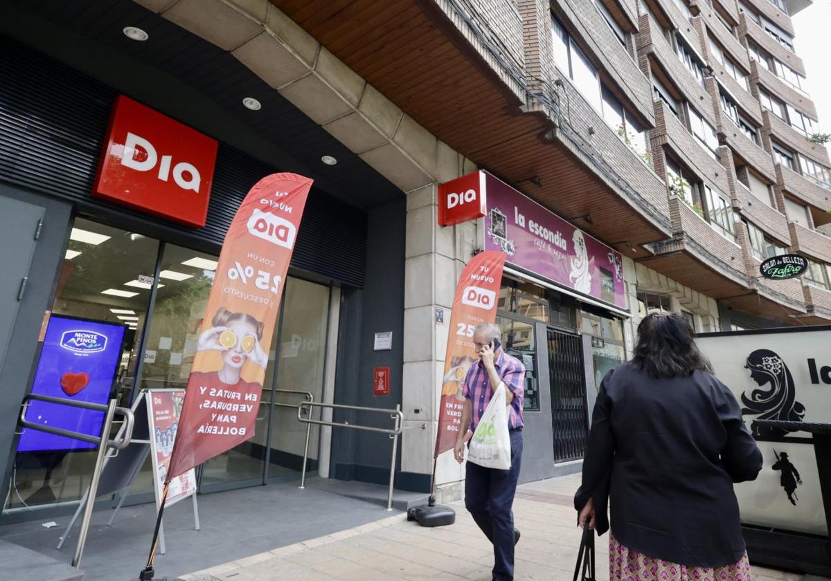Acceso al nuevo supermercado Dia de la plaza Circular de Valladolid, el último inaugurado en la ciudad a primeros de este mes de junio.