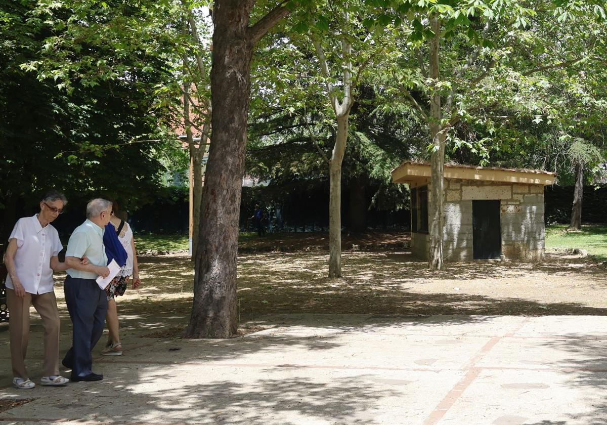 Pequeña caseta de la cafetería de la Huerta de Guadián.