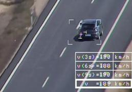 El Pegasus de Tráfico caza a un conductor a 238 km/h por la carretera
