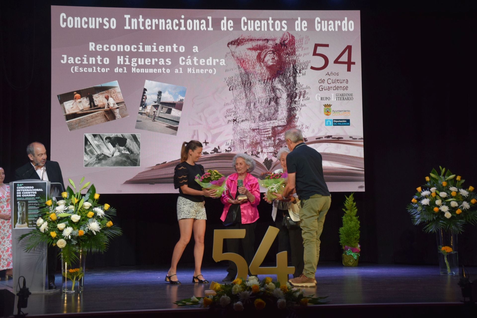 Entrega del premio del Concurso Internacional de Cuentos de Guardo