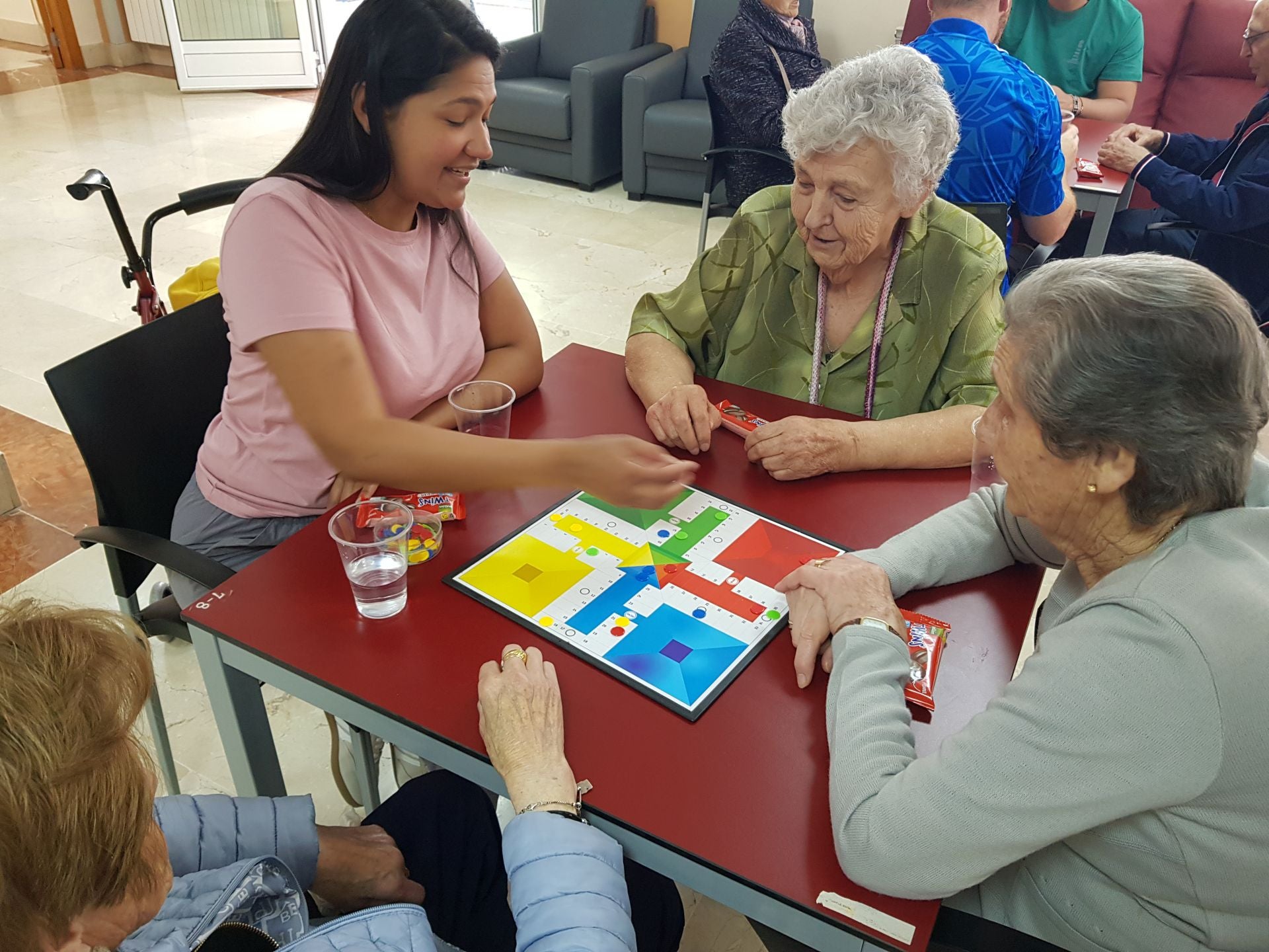 Celebración del día del refugiado en el centro San Juan de Dios de Aguilar